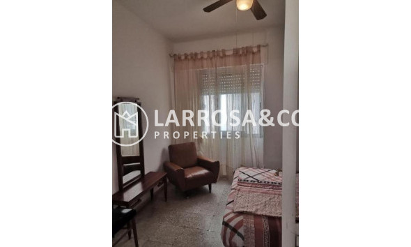 Resale - Apartment - Torrevieja - Playa del cura