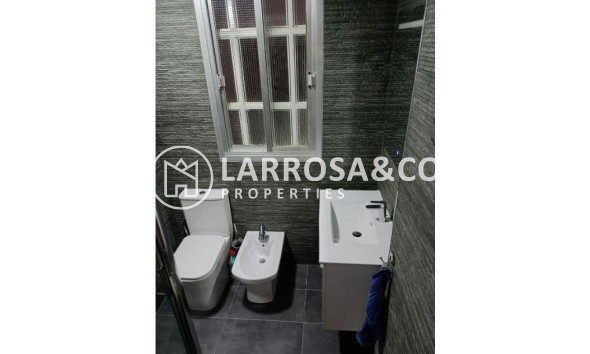 Resale - Apartment - Torrevieja - Playa del cura