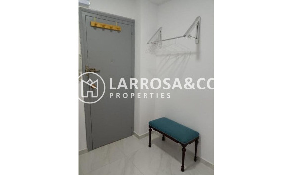 Resale - Apartment - Torrevieja - Playa del cura