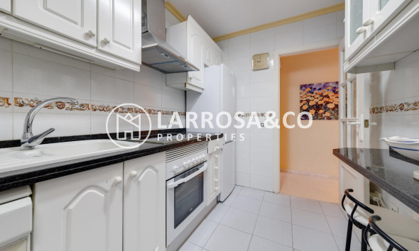 Resale - Apartment - Torrevieja - Playa del cura