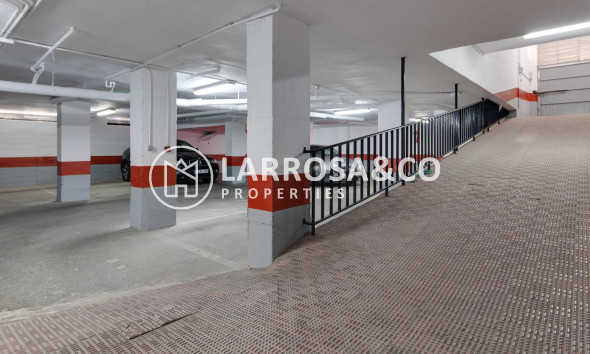 Resale - Apartment - Torrevieja - Playa del cura