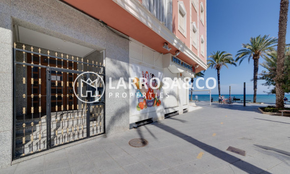 Resale - Apartment - Torrevieja - Playa del cura