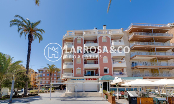 Resale - Apartment - Torrevieja - Playa del cura