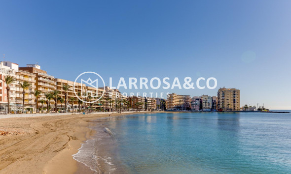 Resale - Apartment - Torrevieja - Playa del cura