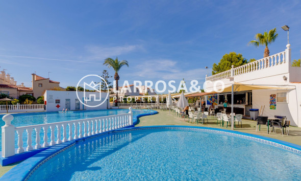 Herverkoop - Villa - Torrevieja - La siesta