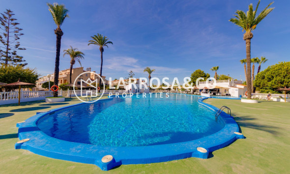 Herverkoop - Villa - Torrevieja - La siesta