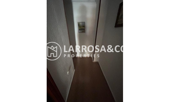 Resale - Apartment - Torrevieja - Acequion