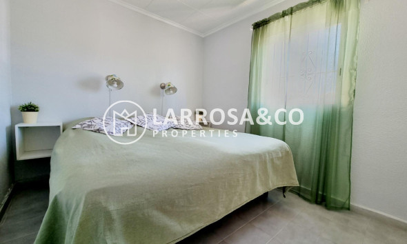 Resale - Bungalow - Torrevieja - San luis