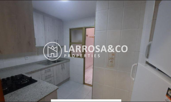 Resale - Apartment - Torrevieja - La Mata