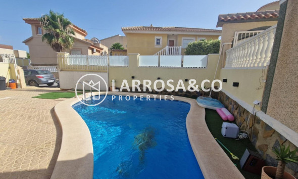 Resale - Detached House/Villa - San Miguel de Salinas - El galán