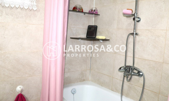 Resale - Ground floor apartment - Torrevieja - Playa del cura