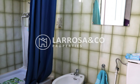 Resale - Ground floor apartment - Torrevieja - Playa del cura