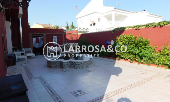 A Vendre - Villa - Torrevieja - Nueva Torrevieja