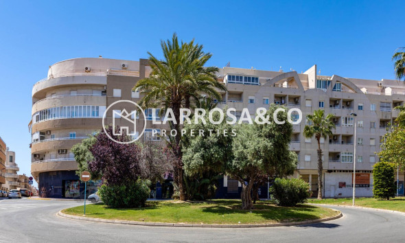 Resale - Apartment - Torrevieja - Centro