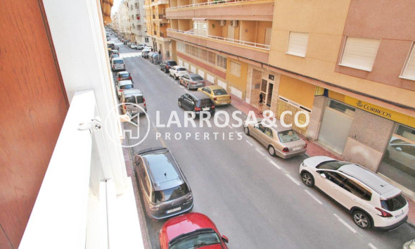 Resale - Apartment - Torrevieja - Playa del cura