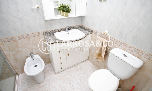 Resale - Apartment - Torrevieja - Playa del cura