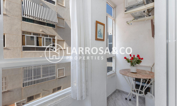 Herverkoop - Apartment - Torrevieja - Estacion de autobuses