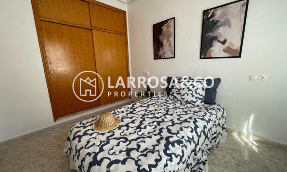 Resale - Semi-detached house - Torrevieja - Los Altos