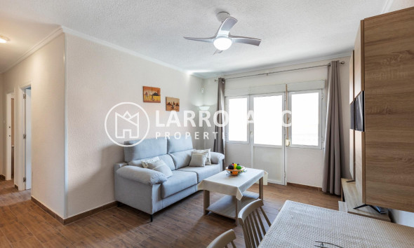 Resale - Apartment - Torrevieja - Estacion de autobuses