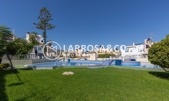 Resale - Bungalow - Torrevieja - Doña ines