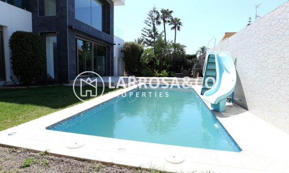 Resale - Detached House/Villa - Torrevieja - Los Angeles