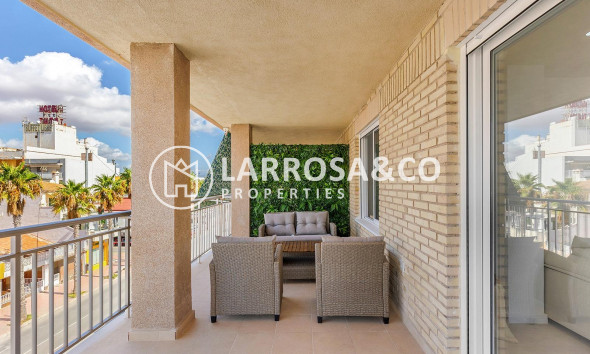 Resale - Apartment - Torrevieja - Playa de los Naufragos