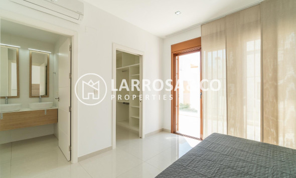 Resale - Detached House/Villa - Pilar de la Horadada - La Torre de la Horadada