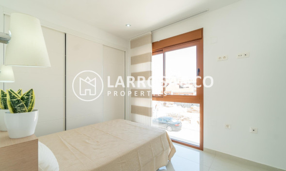 Resale - Detached House/Villa - Pilar de la Horadada - La Torre de la Horadada