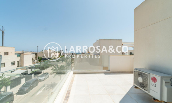 Resale - Detached House/Villa - Pilar de la Horadada - La Torre de la Horadada