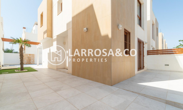 Resale - Detached House/Villa - Pilar de la Horadada - La Torre de la Horadada