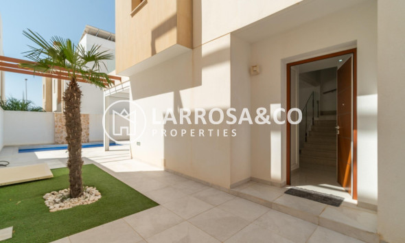 Resale - Detached House/Villa - Pilar de la Horadada - La Torre de la Horadada