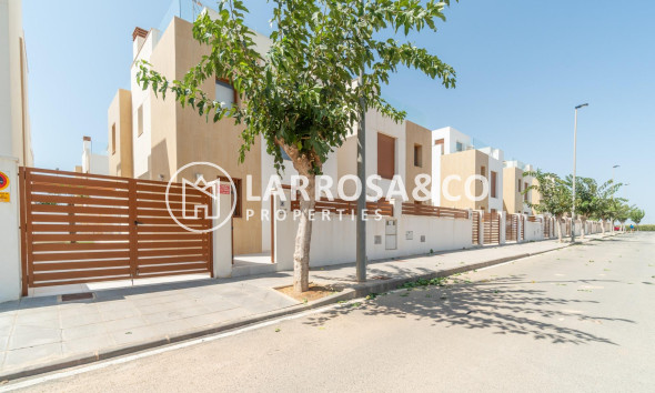 Resale - Detached House/Villa - Pilar de la Horadada - La Torre de la Horadada