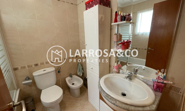 Resale - Semi-detached house - Torrevieja - Sector 25