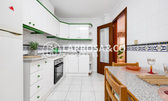 Resale - Apartment - Torrevieja - Estacion de autobuses