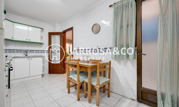 Resale - Apartment - Torrevieja - Estacion de autobuses