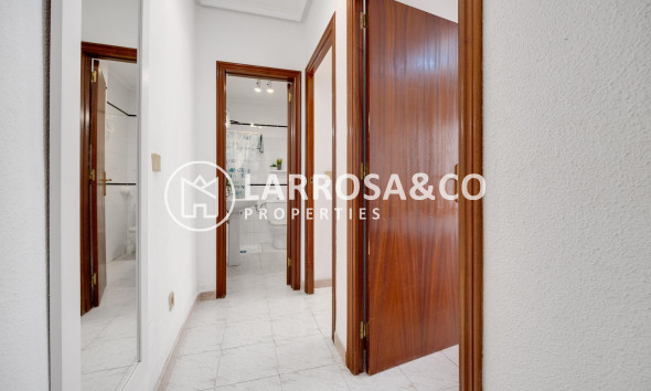 Resale - Apartment - Torrevieja - Estacion de autobuses