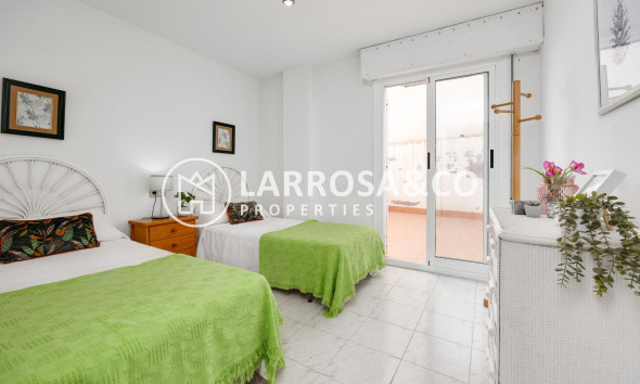 Resale - Apartment - Torrevieja - Estacion de autobuses