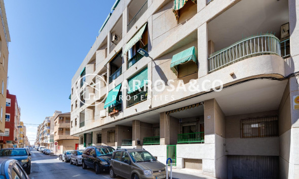 Resale - Apartment - Torrevieja - Estacion de autobuses