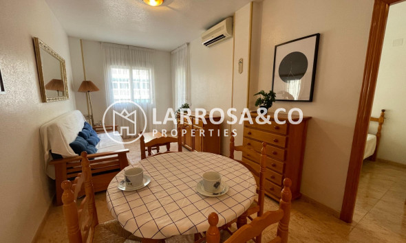 Resale - Apartment - Torrevieja - Playa del cura