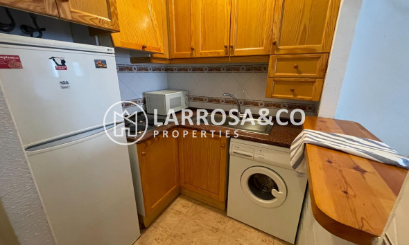 Resale - Apartment - Torrevieja - Playa del cura