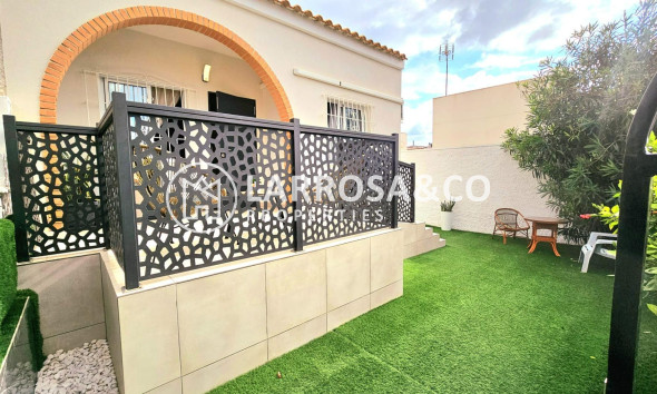 Resale - Semi-detached house - Torrevieja - Parque las naciones