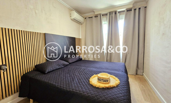 Resale - Semi-detached house - Torrevieja - Parque las naciones