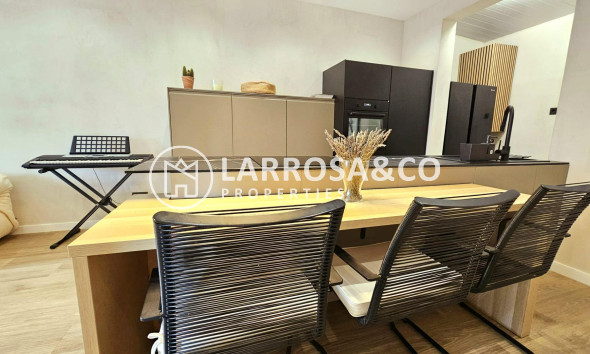 Resale - Semi-detached house - Torrevieja - Parque las naciones