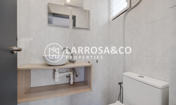 Resale - Apartment - Torrevieja - Playa del cura