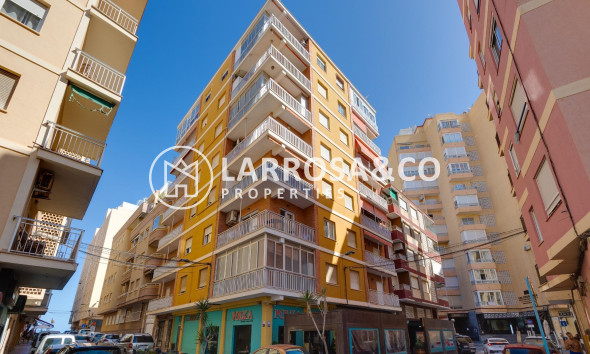 Reventa - Apartamento - Torrevieja - Playa del cura