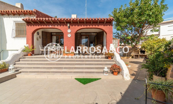 Herverkoop - Villa - Orihuela costa - Punta Prima