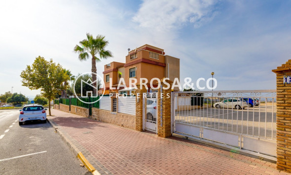 Resale - Detached House/Villa - Torrevieja - Aguas Nuevas