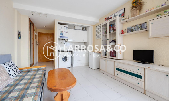 Resale - Apartment - Torrevieja - Playa del cura