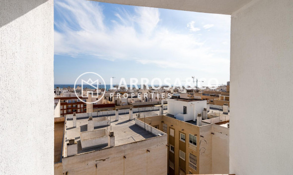 Resale - Apartment - Torrevieja - Playa del cura