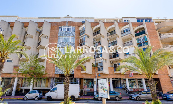 Resale - Apartment - Torrevieja - Playa del cura